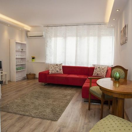 Ilona 2 Bedrooms Apartment In The Center Budapest Exteriör bild