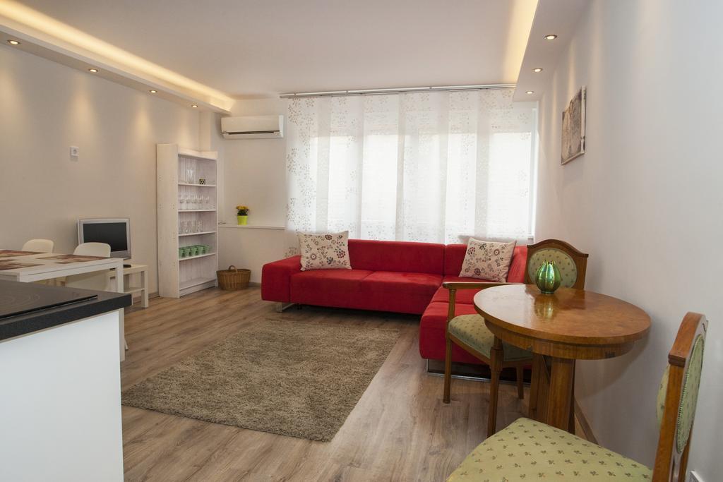 Ilona 2 Bedrooms Apartment In The Center Budapest Exteriör bild