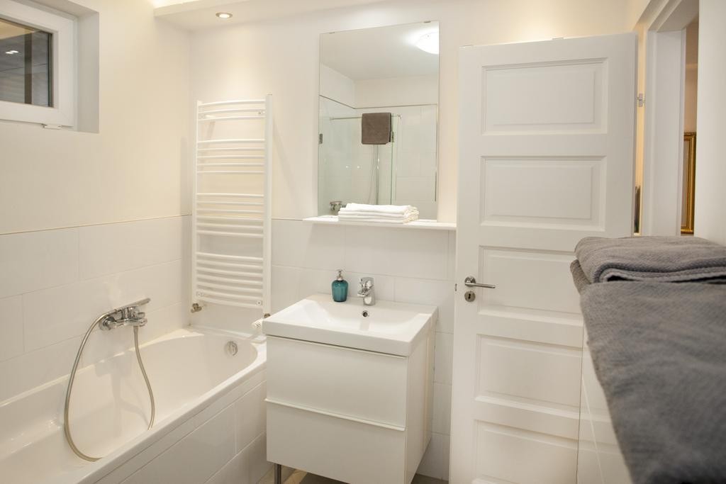 Ilona 2 Bedrooms Apartment In The Center Budapest Exteriör bild